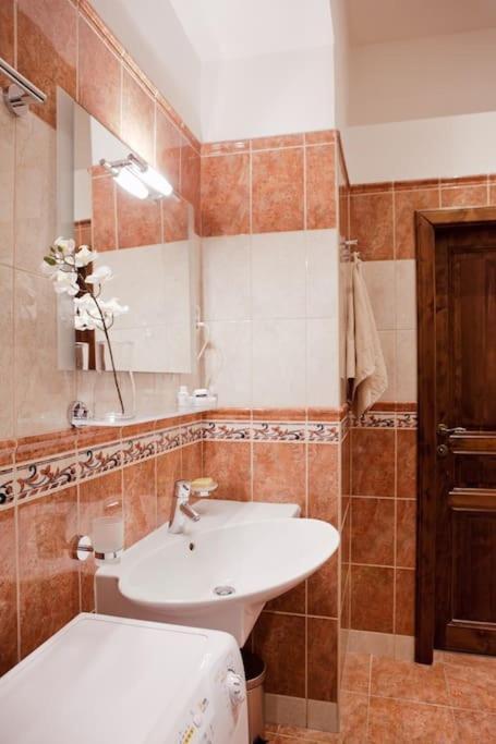 Rhythm And Style In Prague City Center Andel Apartment Bagian luar foto